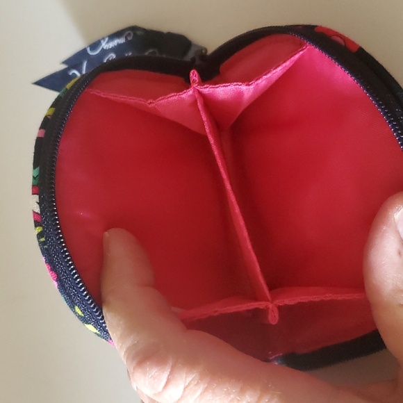 Rare Breast cancer Vera Bradley A 4 Piece Vera Bradey set. - Picture 13 of 14